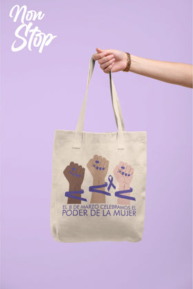 8 de Marzo Tote Bags